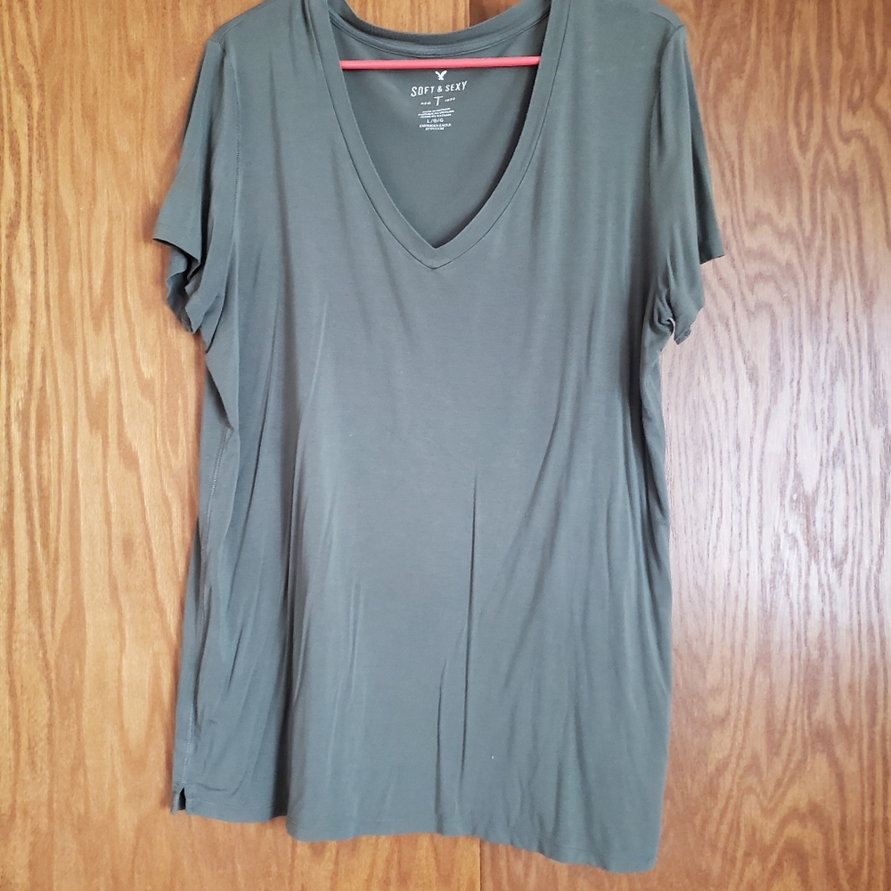 Soft and sexy AE tee